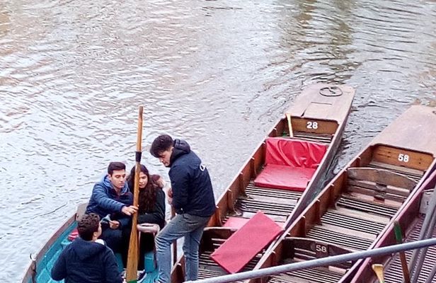 Walking Tour Combined with River Punting Rowing (3 hours duration)