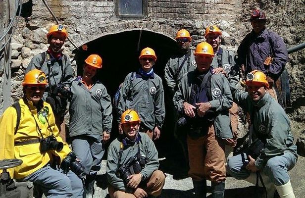 Private transfer Sucre - Uyuni, stopover in Potosí Mines