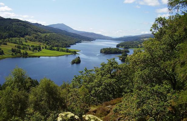 Highland Lochs, Glens & Whisky Day Tour Including Admission