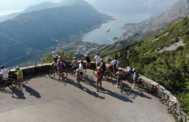 Epic 25 Turns Downhill Bike Descent w/ Panoramic Cable Car Ascent