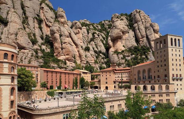 Montserrat Tour, Rack Railway, Basilica, Moreneta & Licor Tasting
