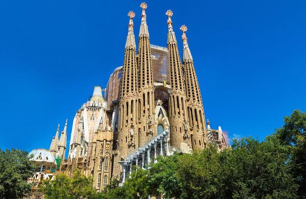 Sagrada Familia Private Tour in Barcelona