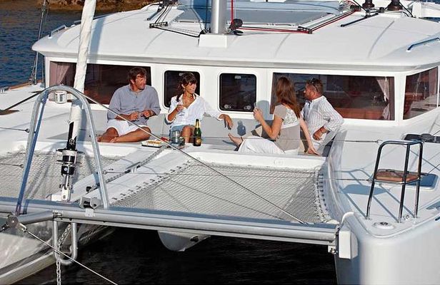 Santorini Caldera Sailing Tour with BBQ Lunch and Drinks