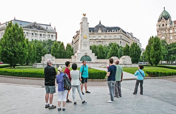 Budapest Hammer & Sickle Communist Times Tour