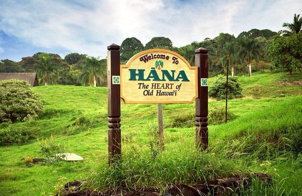 Road to Hana Adventure Maui Tour with Lunch