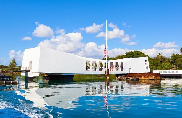Premium Pearl Harbor Small Group Tour with Lunch