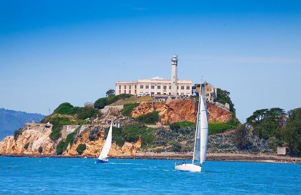 Full-Day Guided Tour of San Francisco with Alcatraz