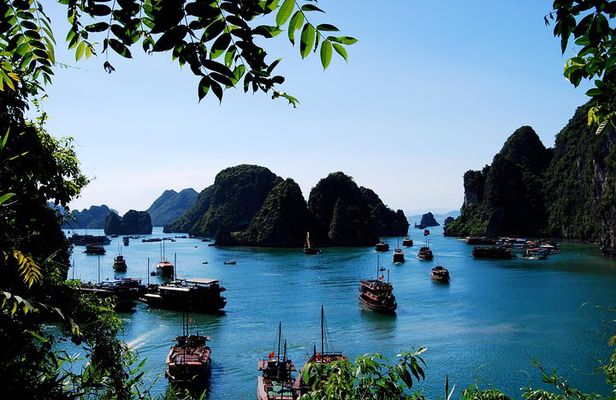 Halong Bay 2-Day Adventure Discover Yen Duc Village & Puppet Show
