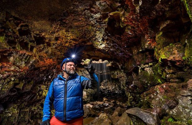 Lava Tunnel Tour Including Transfers from Reykjavik 