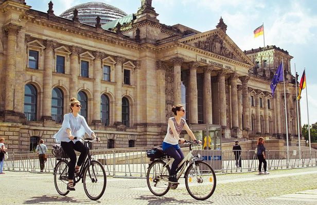 The Beauty of Berlin by Bike: Private Tour