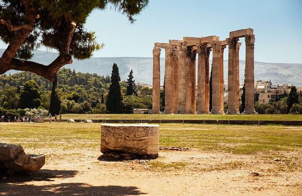 Highlights & Hidden Gems With Locals: Best of Athens Private Tour