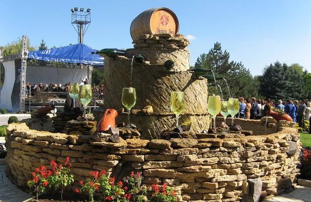 GROUP - Milestii Mici Winery with Tasting