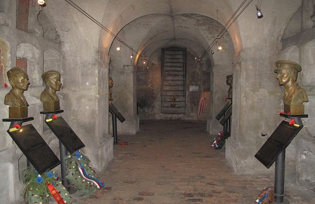 The only full Anthropoid tour with a visit to curve and Lidice, by private car