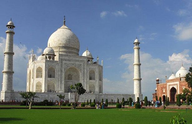 11 Days Golden Triangle & Varanasi With Luxury Accommodation,internal Flights