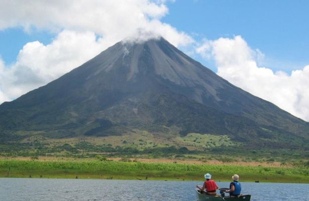 Arenal Volcano & Baldi Hot Springs one day tour from San Jose