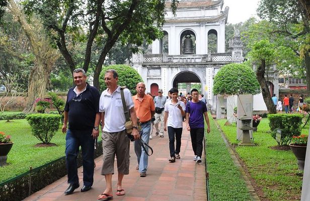 Hanoi city tour and water puppet show
