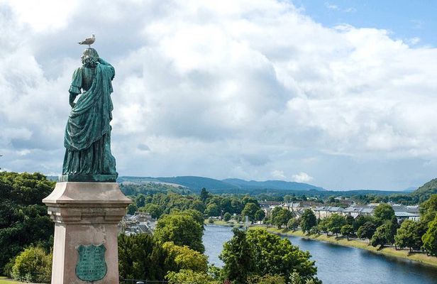 Private tour of Inverness (customisable)