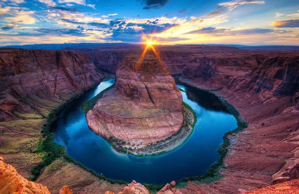 Antelope Slot Canyon and Horseshoe Bend Day Tour from Flagstaff