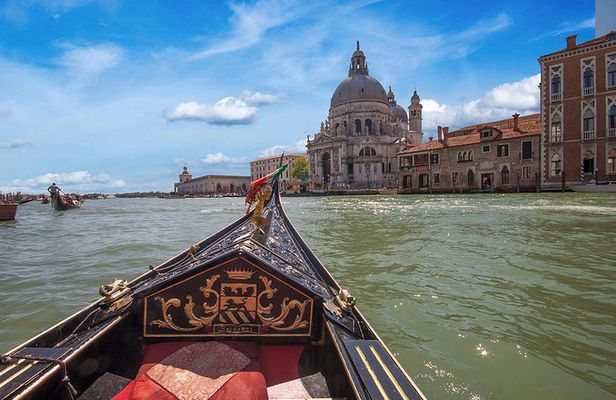 Shared Gondola Ride with Guided Walking Introduction