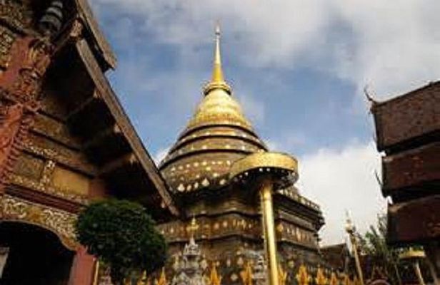 Private Temples Tour in Lampang and Lamphun