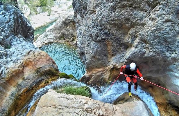 Canyoning in Andalucia: Rio Verde Canyon