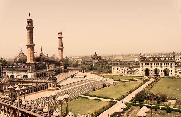 6-Hour Lucknow Sightseeing Tour with Hotel Pickup