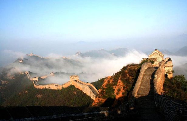 Private Great Wall Hiking Tour from Simatai West to Jinshanling