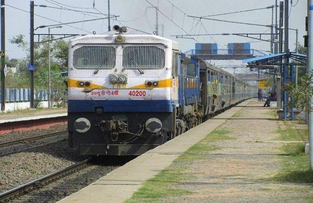 Delhi Agra Round Trip By Gatimaan Express Train