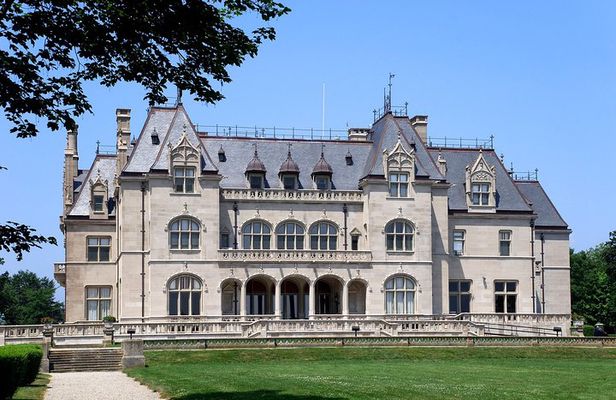 Private Day Trip From Boston to the Newport Mansions