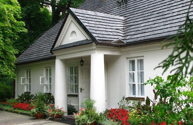 Frederic Chopin and Masovian Country Small Group Tour from Lodz with Lunch