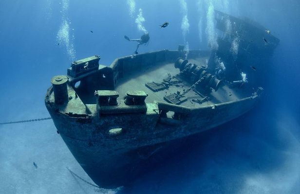 Grand Cayman Kittiwake and Reef Sail