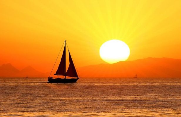 Sunset Champagne Cruise in St. Maarten
