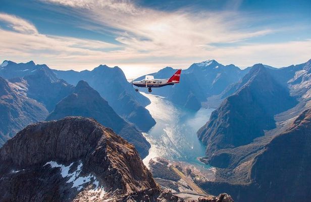 Milford Sound Scenic Flight from Queenstown