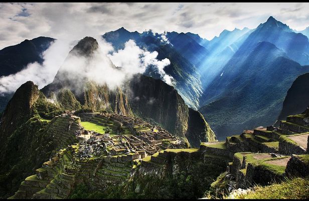Cusco Machu Picchu and Sacred Valley 4-Day Tour