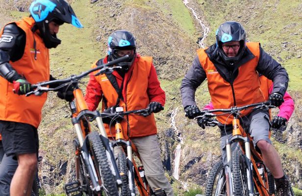 4 Days Machu Picchu with Biking, Rafting, Ziplining