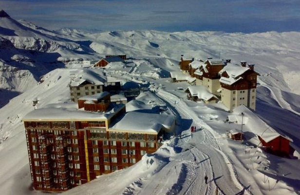 Small-Group Tour: Valle Nevado and Farellones from Santiago