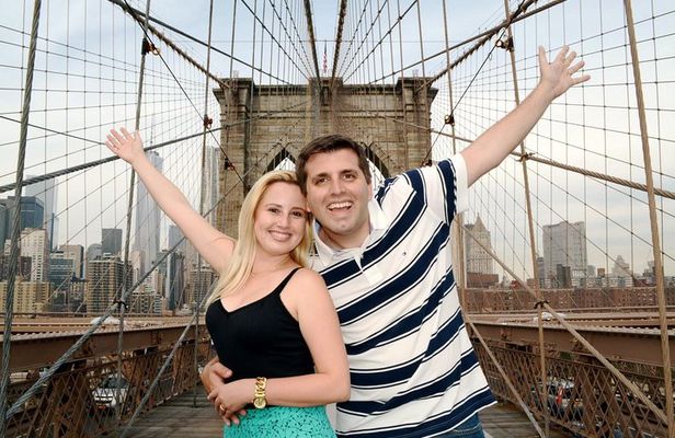 NYC Professional Photoshoot and Walking Tour with Private Guide