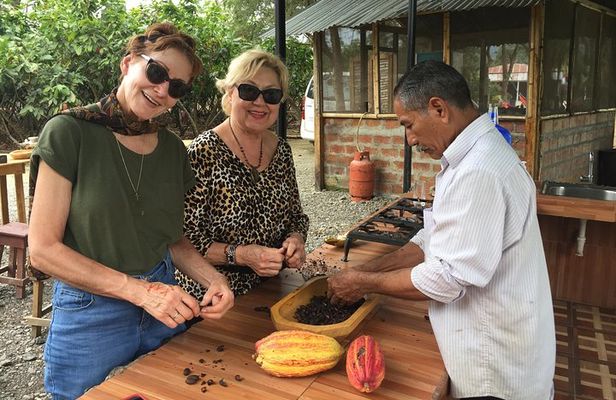 Cacao Farm & Chocolate tasting with a visit to Jubones desert