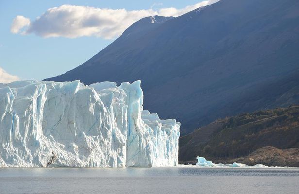 Excursion to Perito Moreno Glacier with Box Lunch