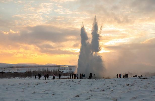Golden Circle & Northern lights in Iceland