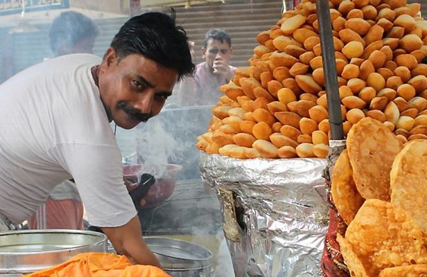 A savoury street food trail through Agra