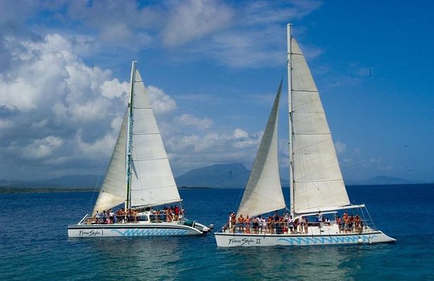 Happy Hour Party Boat With Snorkeling