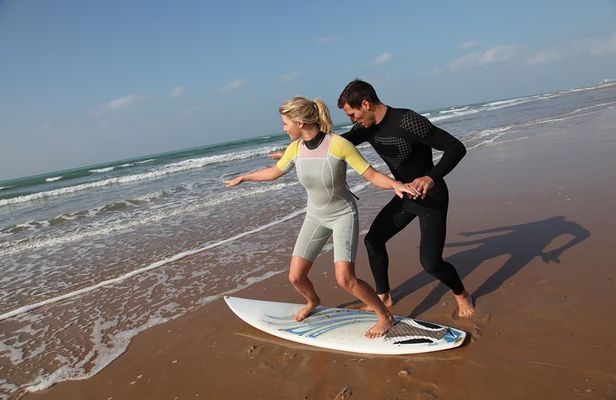 Maui Surf Instruction 101 at Kalama Beach in Kihei