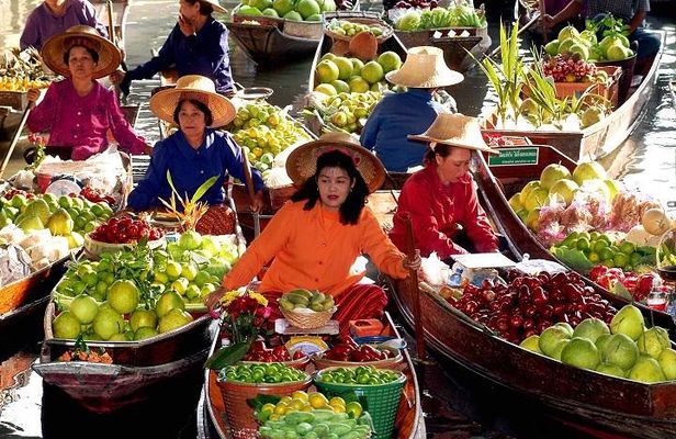 Private Tour: Floating Market and Maeklong Tour from Bangkok