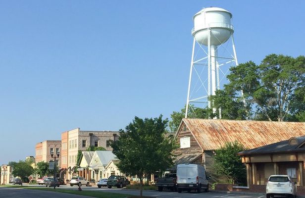 The Walking Dead: Private Film Locations Tour of Senoia