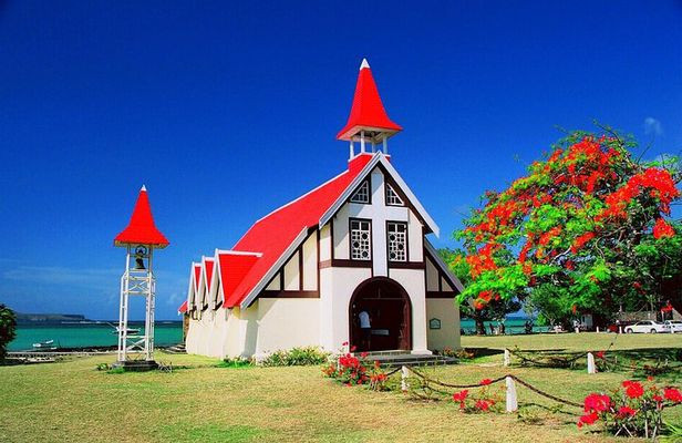 Private Guided Beach Tour of the North Coast of Mauritius