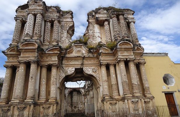 Antigua walking tour from Puerto Quetzal