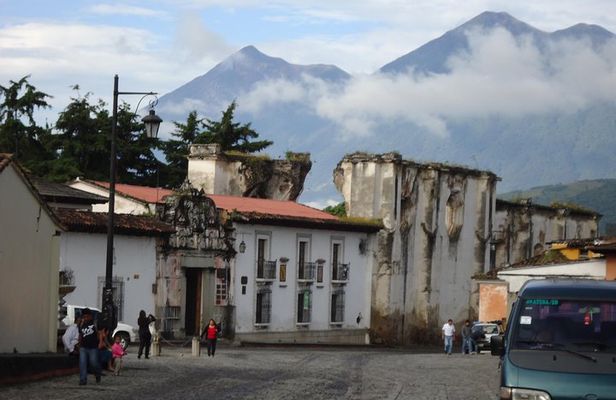 Antigua walking tour from Guatemala City 