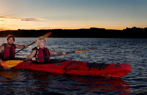 Lake Rotoiti Evening Kayak Tour including Hot Springs, Glowworm Caves and BBQ Dinner