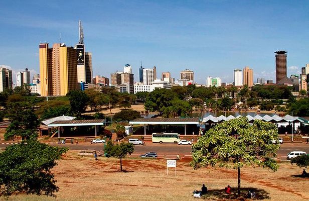 Full-Day Nairobi Tour with Carnivore Restaurant, Blixen Museum, Giraffe Centre,